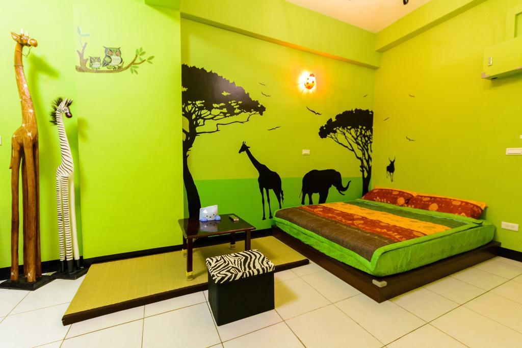 Отель Play House Тайнань Экстерьер фото