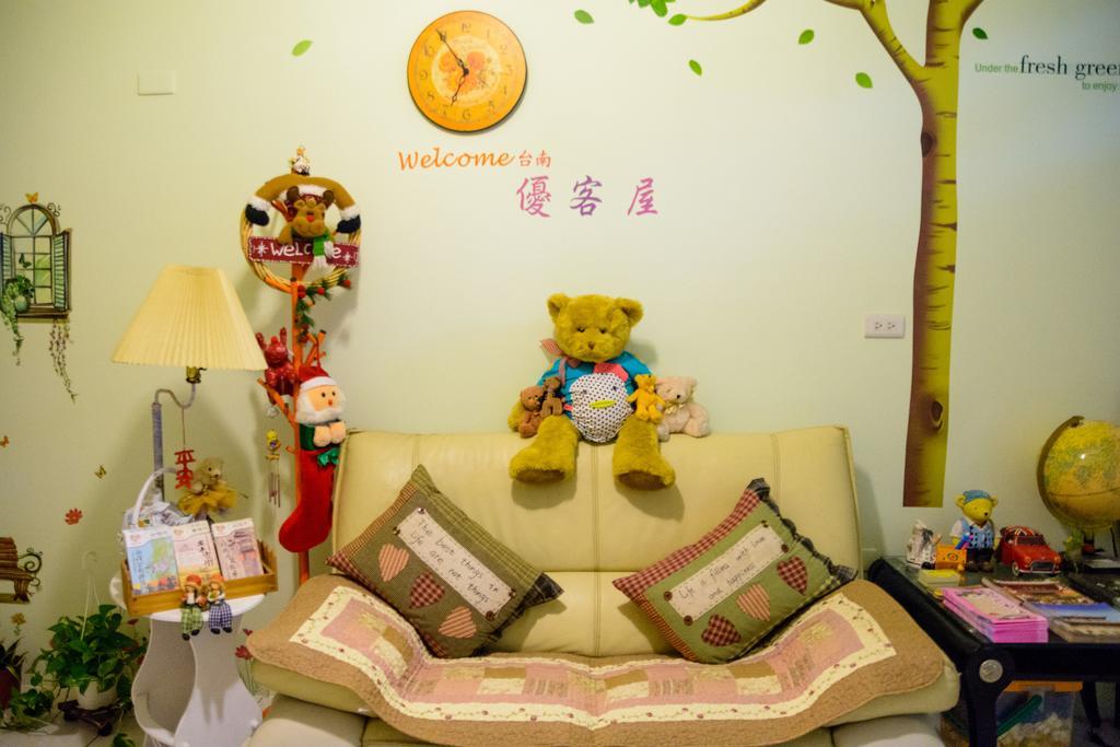 Отель Play House Тайнань Экстерьер фото
